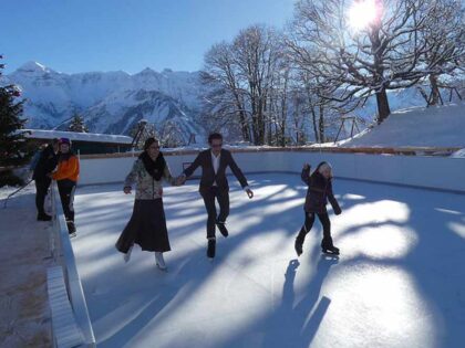 Eislaufen statt Skifahren: Die innovative Alternative auf Synthetischem Eis